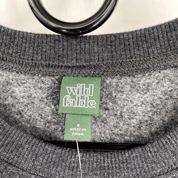 Wild Fable Black Velvet Rose Sweatshirt Size Small - Picture 3 of 7